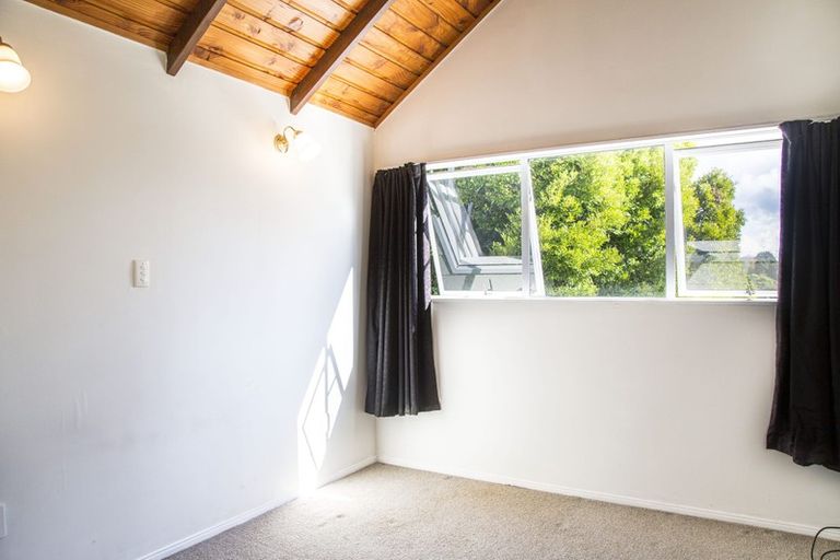 Photo of property in 26 Richards Avenue, Forrest Hill, Auckland, 0620