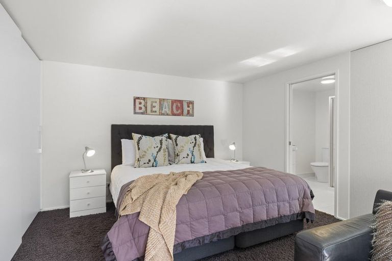 Photo of property in 59 Gilbert Street, New Plymouth, 4310
