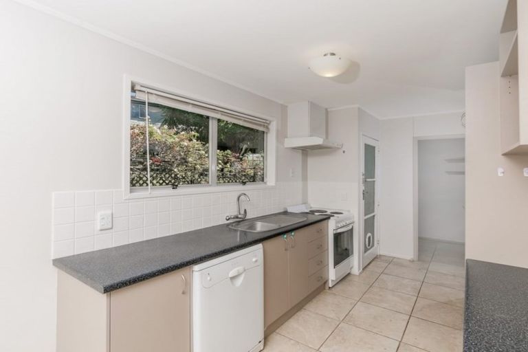 Photo of property in 9 Kilcar Place, Massey, Auckland, 0614