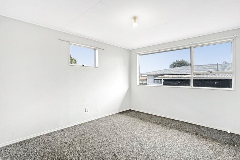 Photo of property in 27 Cross Street, Castlecliff, Whanganui, 4501