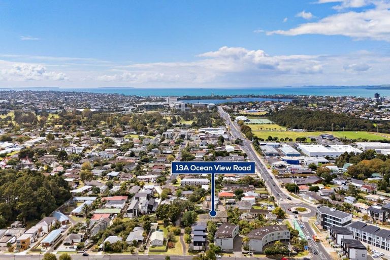 Photo of property in 2/13 Ocean View Road, Hillcrest, Auckland, 0627