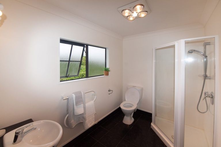 Photo of property in 28 Amesbury Drive, Churton Park, Wellington, 6037