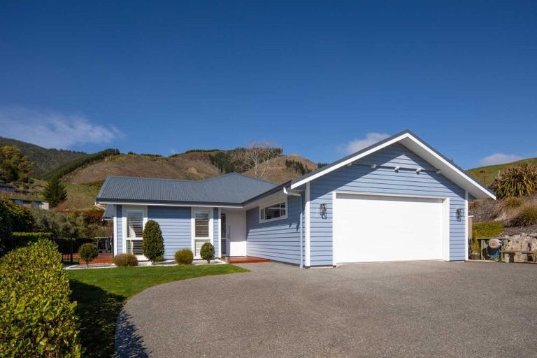 Photo of property in 10 Kingfisher Lane, Stoke, Nelson, 7011