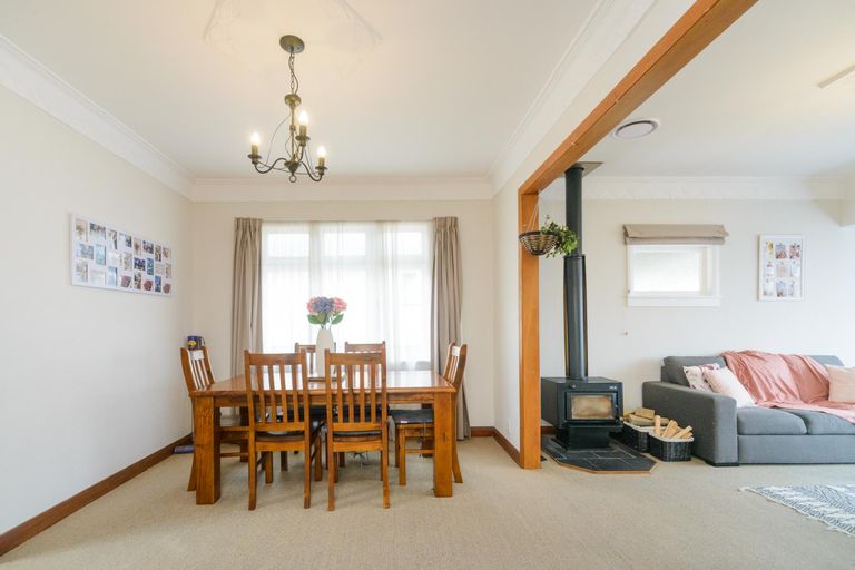 Photo of property in 24 Kauri Street, Roslyn, Palmerston North, 4414