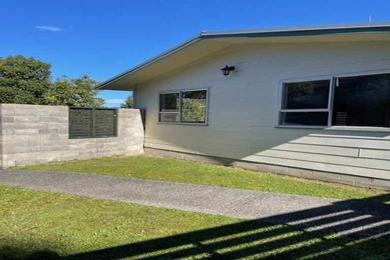 Photo of property in 43 Sunnyview Drive, Brown Owl, Upper Hutt, 5018