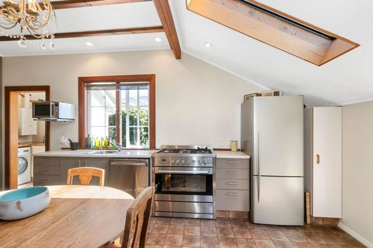 Photo of property in 8a Puriri Street, Eastbourne, Lower Hutt, 5013