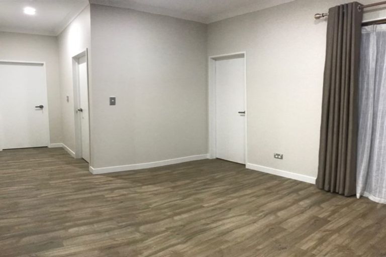 Photo of property in 1 Cooladawson Drive, Flat Bush, Auckland, 2019