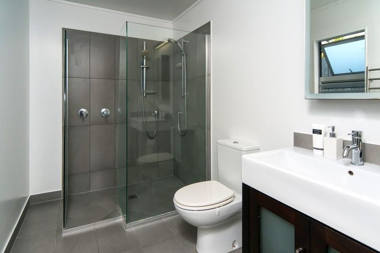 Photo of property in 29 Hollyhock Place, Browns Bay, Auckland, 0630