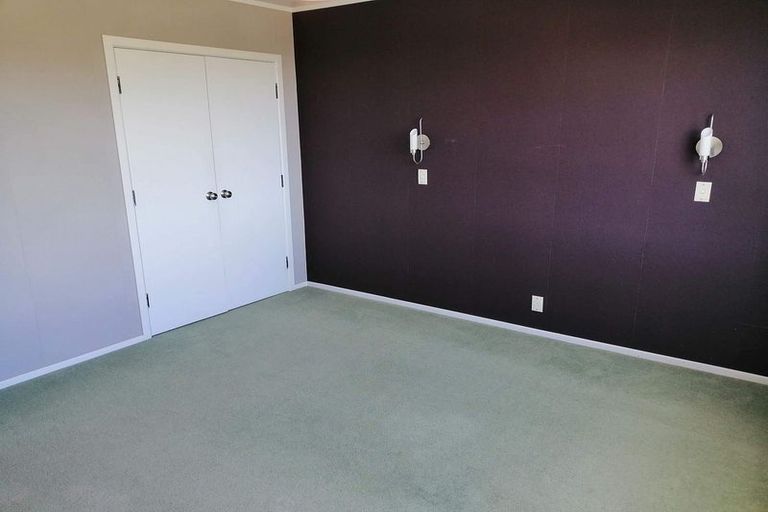 Photo of property in 32 Crownhill Street, Spotswood, New Plymouth, 4310