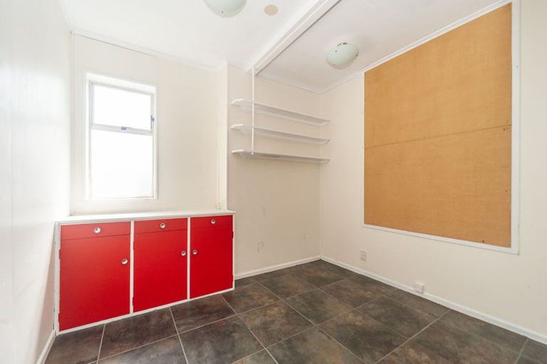 Photo of property in 46 Cypress Drive, Maungaraki, Lower Hutt, 5010