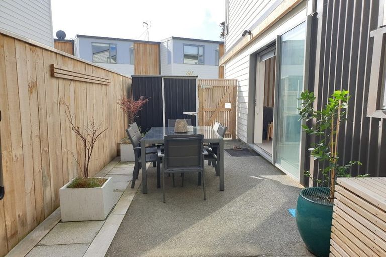 Photo of property in 7u8 Handyside Street, Tawa, Wellington, 5028