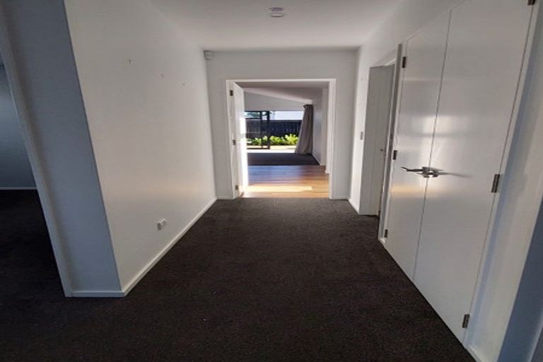 Photo of property in 3 Grey Way, Russley, Christchurch, 8042