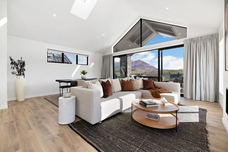 Photo of property in 2 Taurus Lane, Jacks Point, 9371