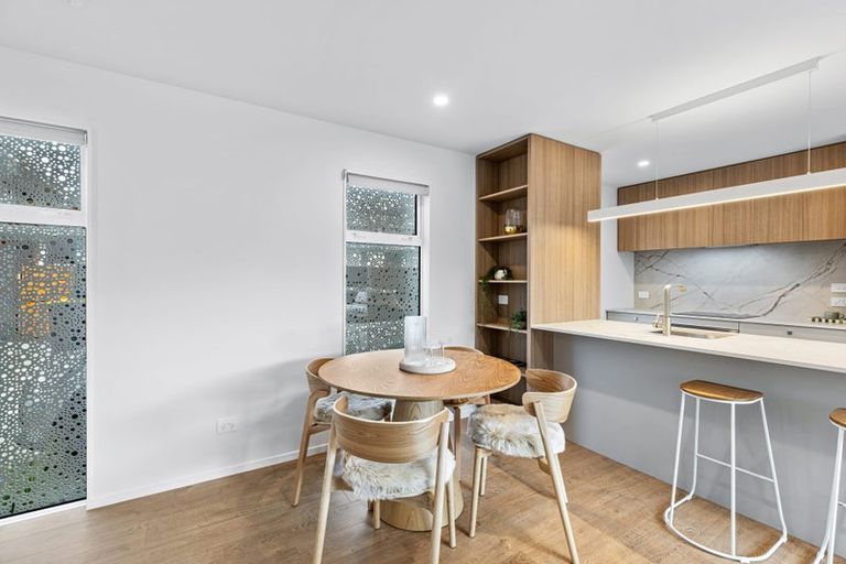 Photo of property in 3/92 Holly Road, St Albans, Christchurch, 8014