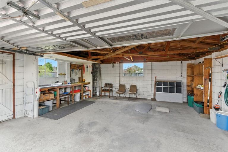 Photo of property in 70 Daniels Road, Redwood, Christchurch, 8051