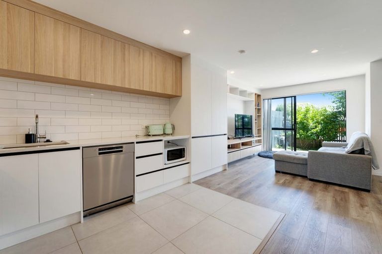 Photo of property in 23d Bayview Road, Bayview, Auckland, 0629
