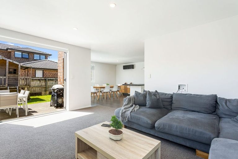 Photo of property in 83 Riverside Road, Orewa, 0931