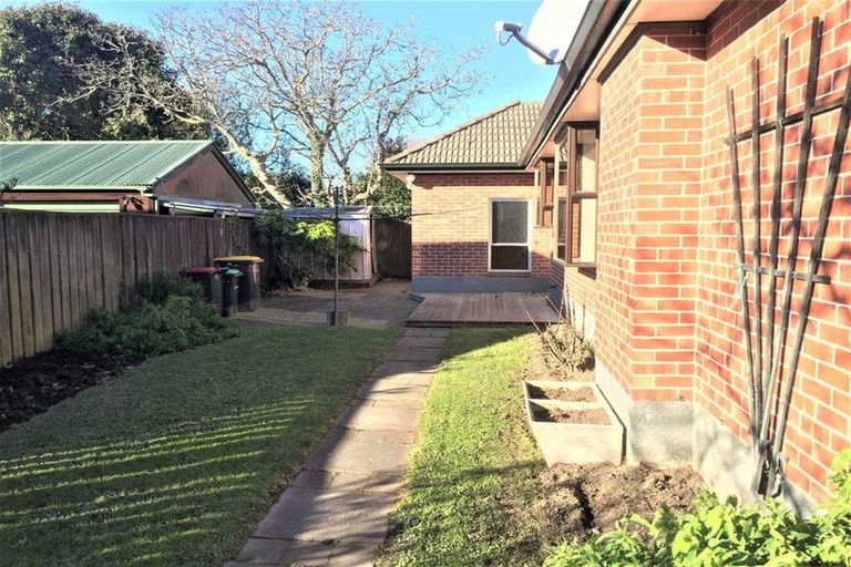 Photo of property in 6 Wyatt Place, Russley, Christchurch, 8042