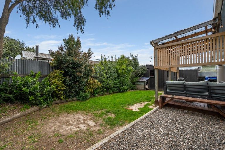 Photo of property in 28 Neal Crescent, Onekawa, Napier, 4110