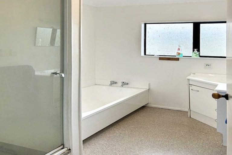 Photo of property in 187 Main Street, Greytown, 5712