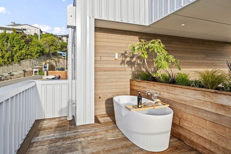 Photo of property in 13 Saint Remy Lane, Redcliffs, Christchurch, 8081