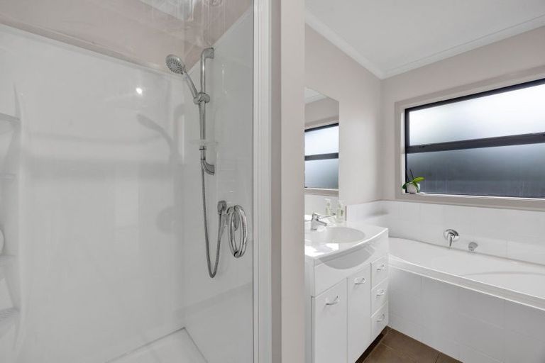 Photo of property in 5a James Drive, Bell Block, New Plymouth, 4312