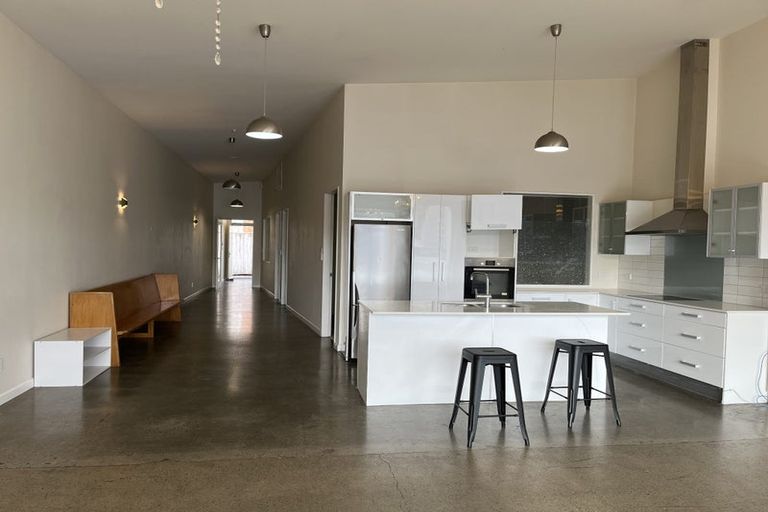 Photo of property in 25u4 Home Street, Mount Victoria, Wellington, 6011