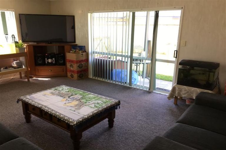 Photo of property in 93 Hillcrest Drive, Kelvin Grove, Palmerston North, 4414