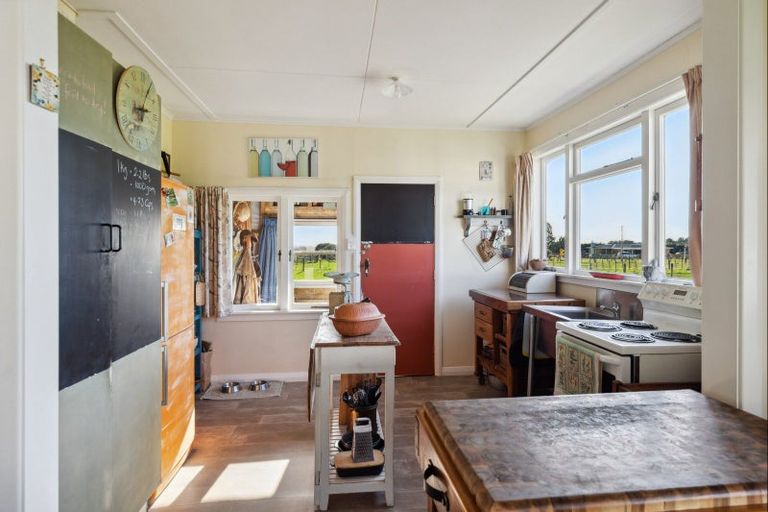 Photo of property in 25 Boulton Road, Levin, 5510