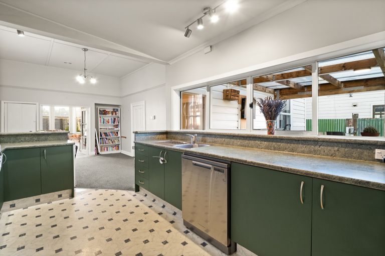 Photo of property in 43 Plunket Street, Saint Kilda, Dunedin, 9012