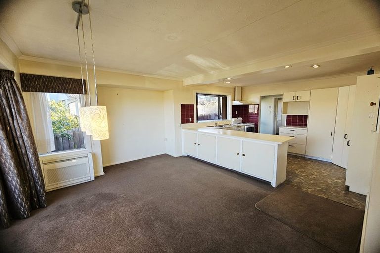 Photo of property in 36 Springbank Street, Bryndwr, Christchurch, 8053