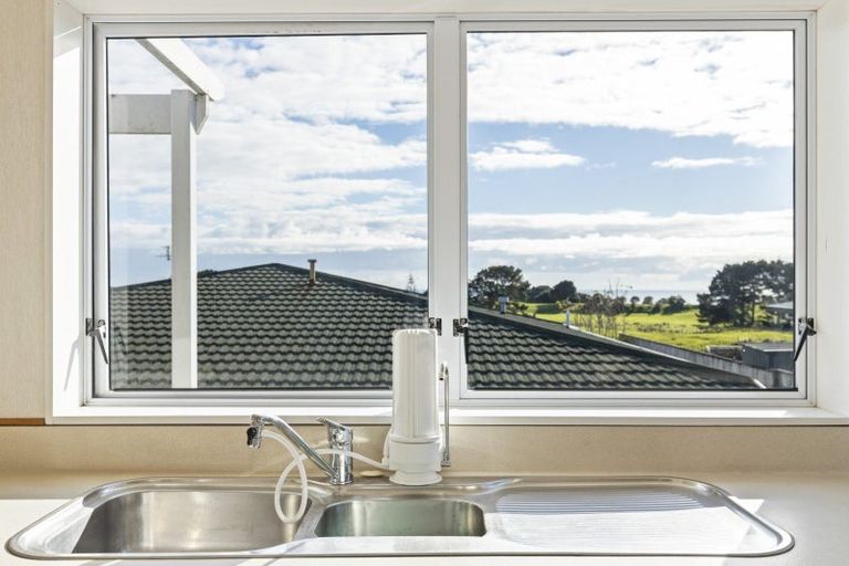 Photo of property in 1/13 Chatswood Grove, Fitzroy, New Plymouth, 4312