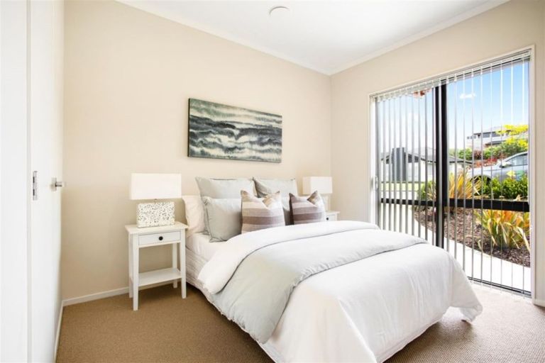 Photo of property in 8 Jezero Drive, Massey, Auckland, 0614