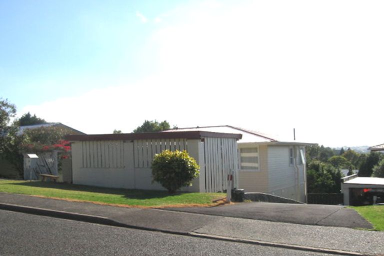 Photo of property in 10 Hatherlow Street, Glenfield, Auckland, 0629