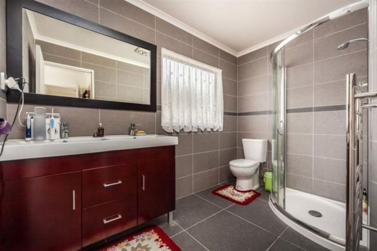 Photo of property in 5 Dione Place, Flat Bush, Auckland, 2016