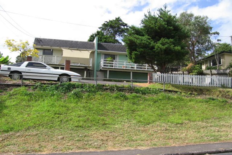 Photo of property in 9 Rangeview Road, Sunnyvale, Auckland, 0612