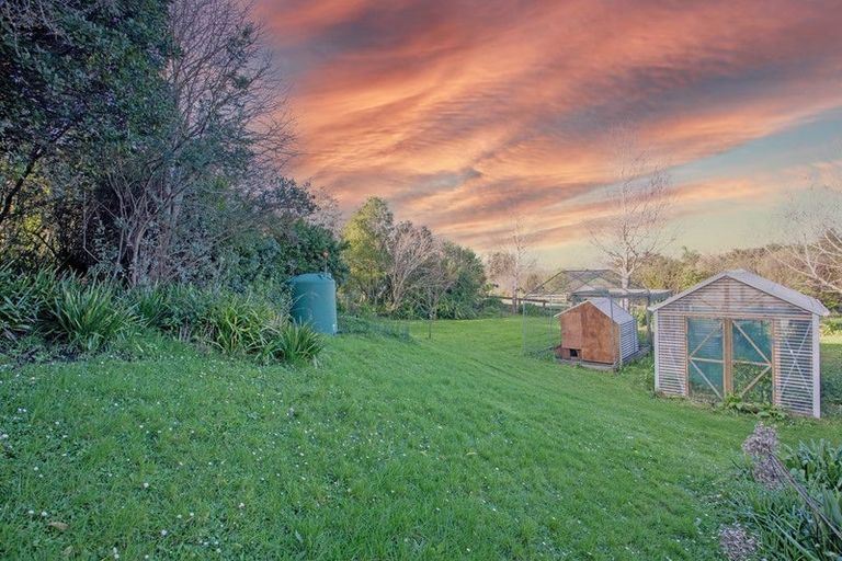 Photo of property in 9 Blake Street, Porangahau, 4291
