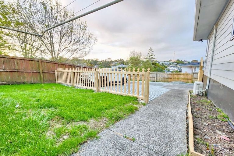 Photo of property in 7 Garton Drive, Massey, Auckland, 0614