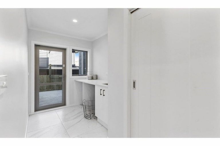 Photo of property in 103 Melksham Drive, Churton Park, Wellington, 6037