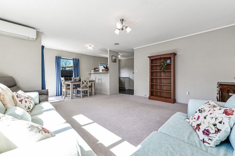 Photo of property in 12 Olwyn Green, Dinsdale, Hamilton, 3204