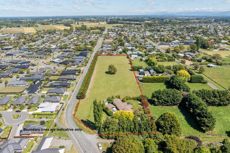 Photo of property in 90 Gladstone Road, Woodend, 7610