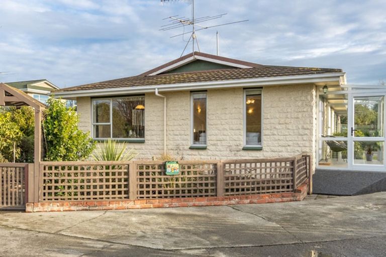 Photo of property in 120 Great North Road, Winton, 9720
