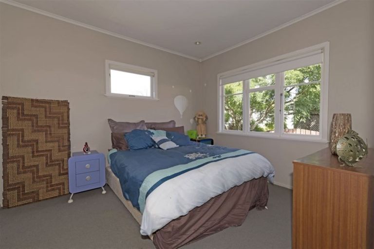 Photo of property in 57 Nui Mana Place, Te Atatu South, Auckland, 0610