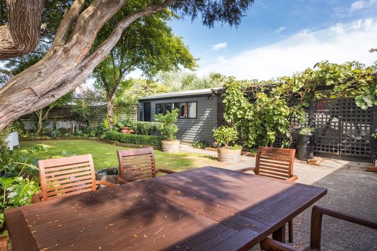 Photo of property in 10 Milverton Avenue, Hokowhitu, Palmerston North, 4410