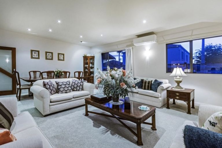 Photo of property in 13 Oakway Drive, Schnapper Rock, Auckland, 0632