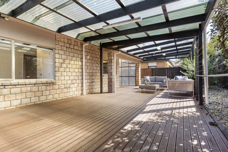 Photo of property in 26 Heidi Crescent, Flat Bush, Auckland, 2016
