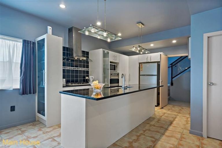 Photo of property in 39 Churchill Avenue, Manurewa, Auckland, 2102