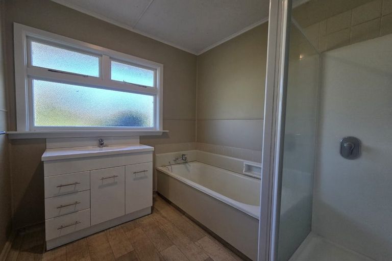 Photo of property in 255 Wairakei Road, Bryndwr, Christchurch, 8053