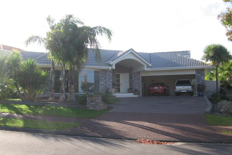 Photo of property in 15 Bluefin Way, West Harbour, Auckland, 0618