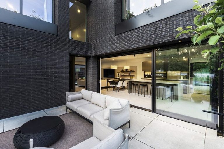 Photo of property in 23 Carlton Mill Road, Merivale, Christchurch, 8014